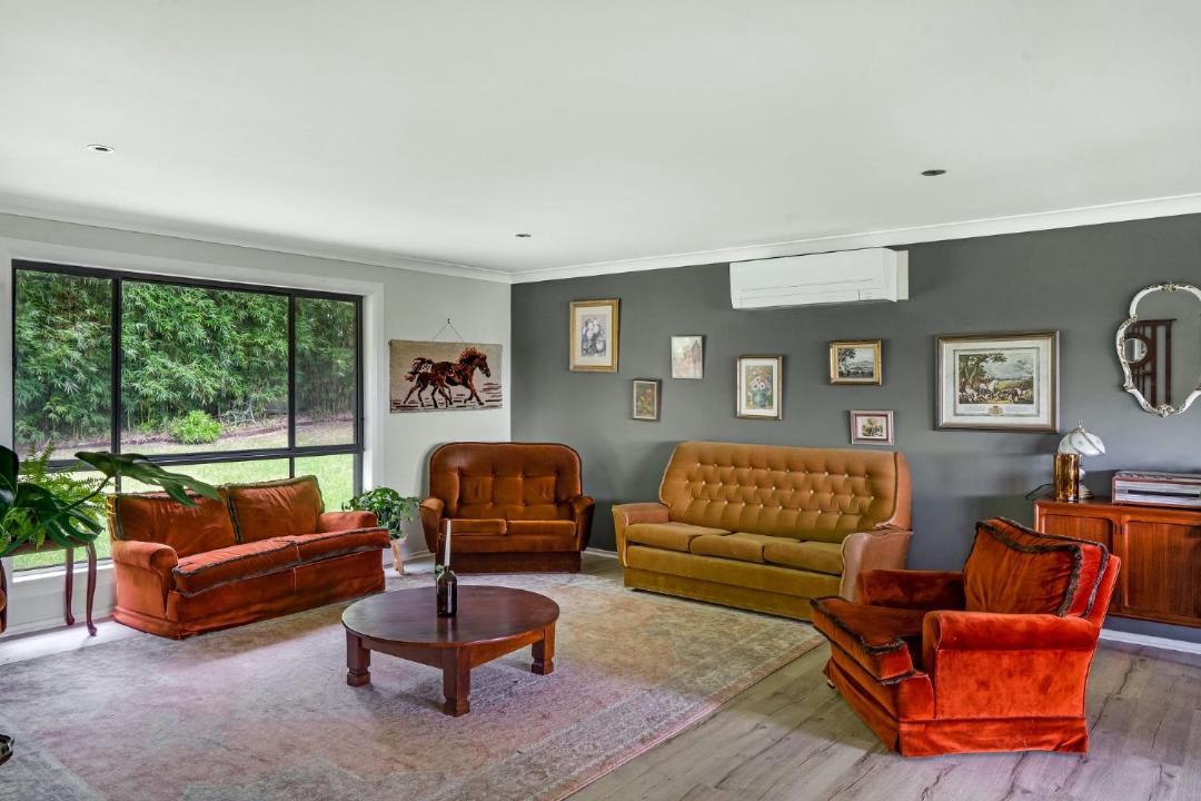 Photo of Livingroom in Milton
