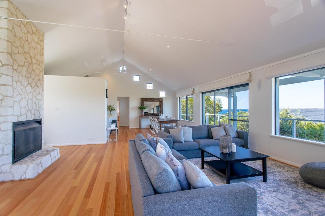Photo of Livingroom in Eagle Bay