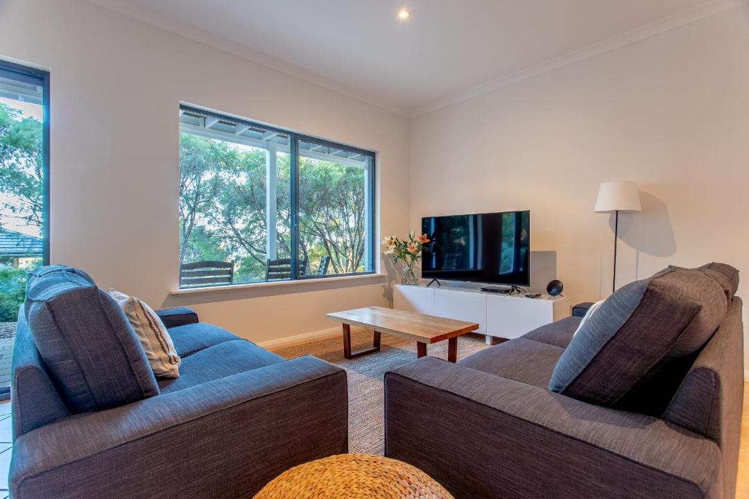 Photo of Livingroom in Eagle Bay