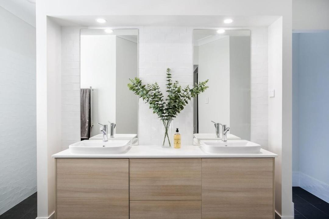 Photo of Bathroom in Narrawallee