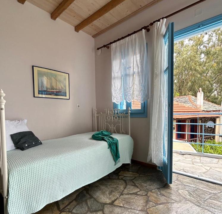 Photo of Bedroom in Alonnisos Old Town