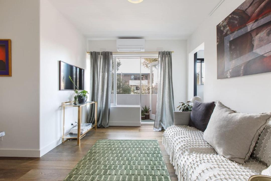 Photo of Livingroom in St Kilda West