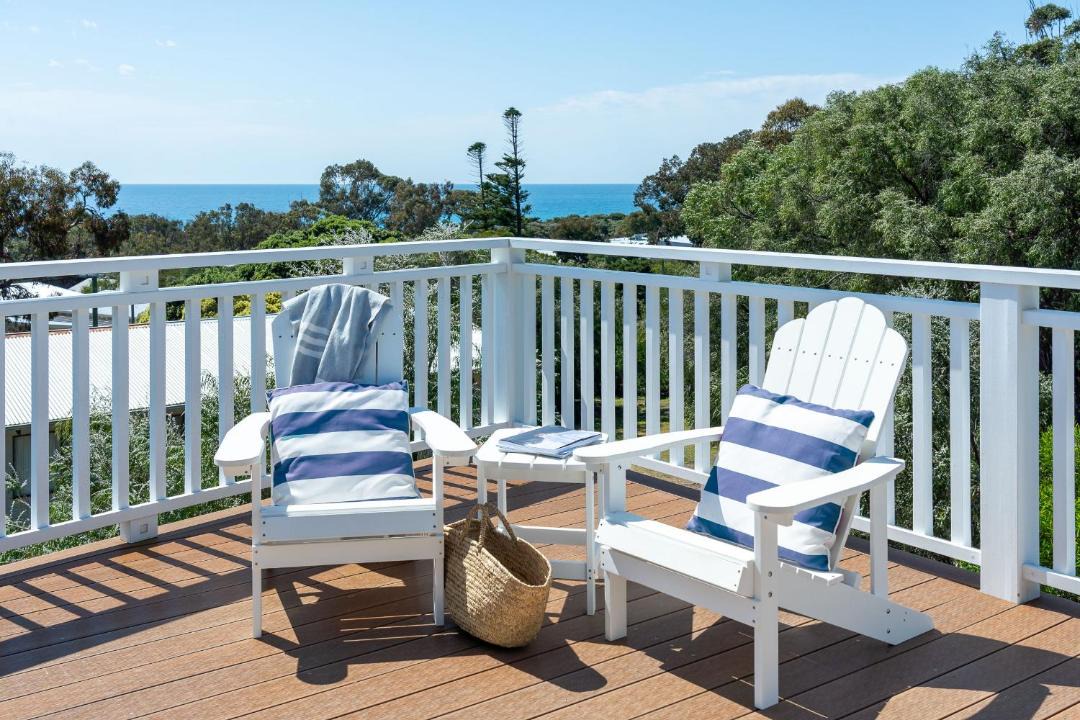 Photo of Patio Balcony in Eagle Bay