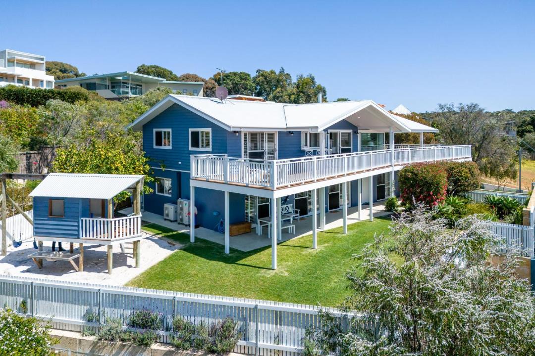 Photo of Buildings in Eagle Bay