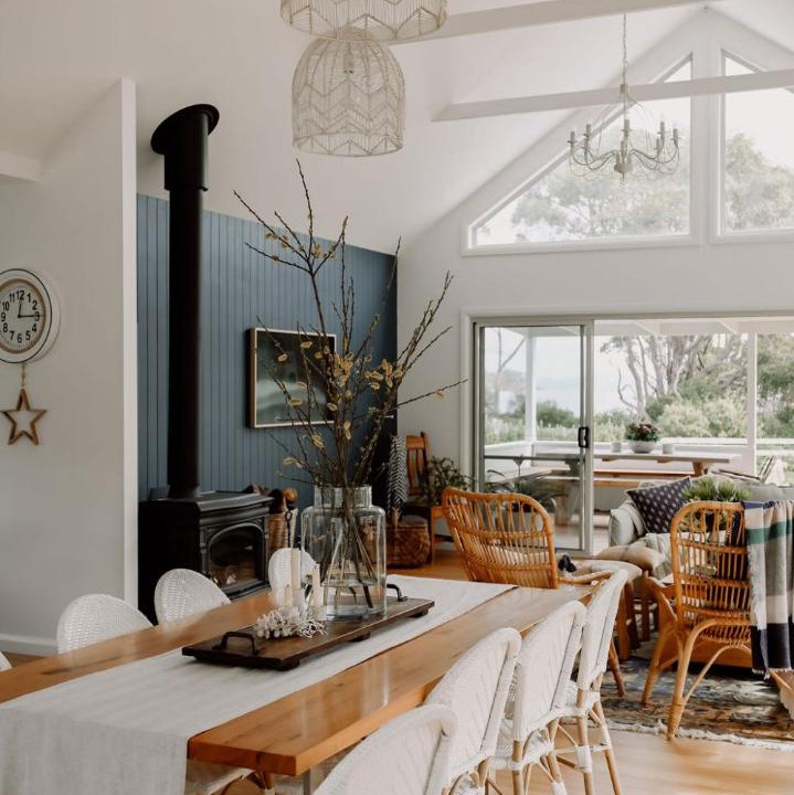 Photo of Livingroom in White Beach