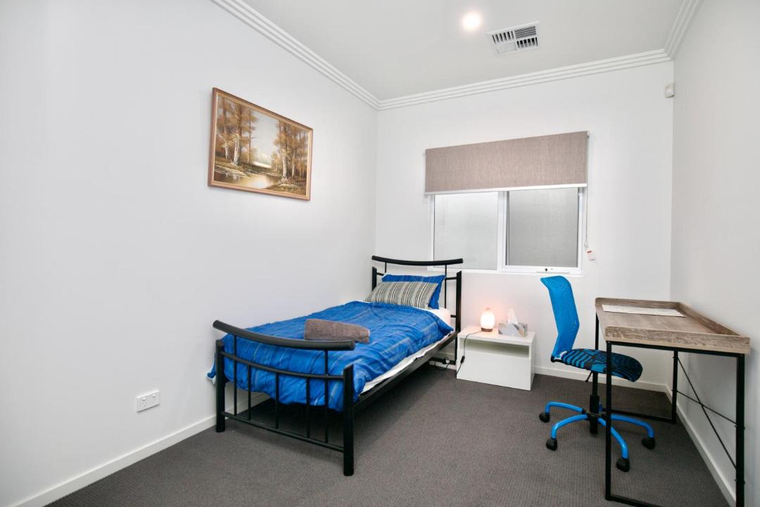 Photo of Bedroom in Oaklands Park