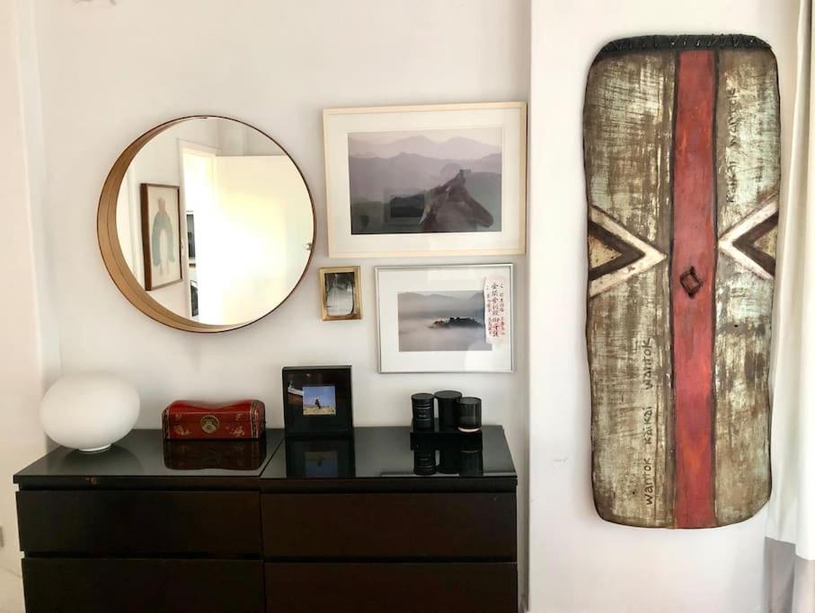 Photo of Livingroom in Elizabeth Bay