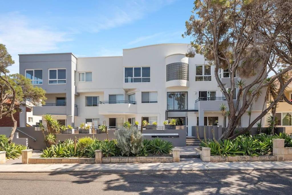Photo of Buildings in Cottesloe