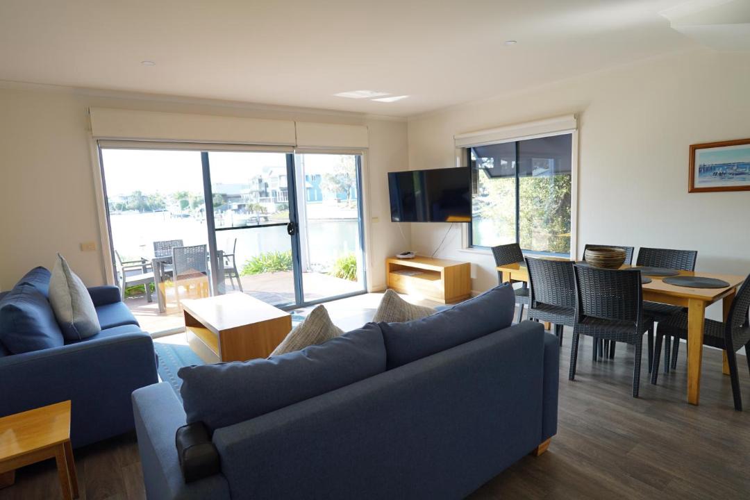 Photo of Livingroom in Paynesville