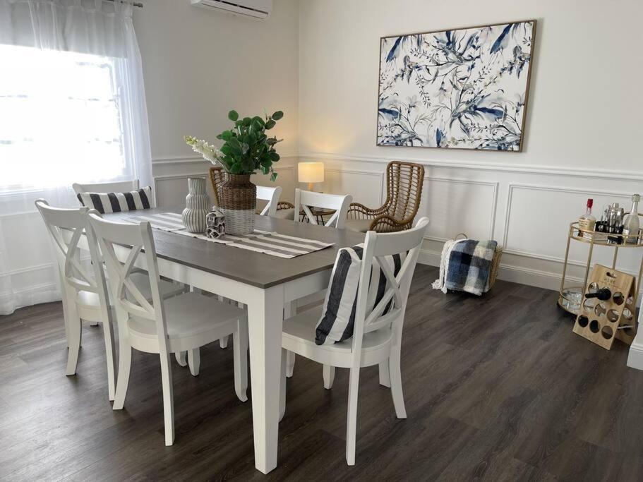 Photo of Livingroom in Aberdare