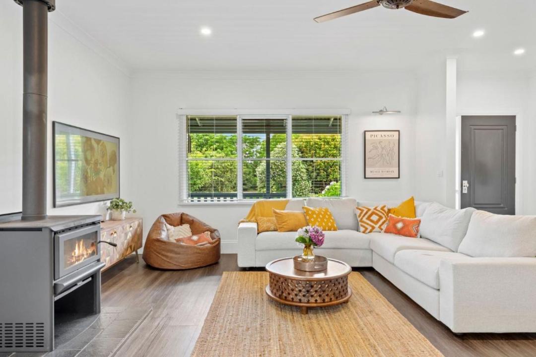 Photo of Livingroom in Milton