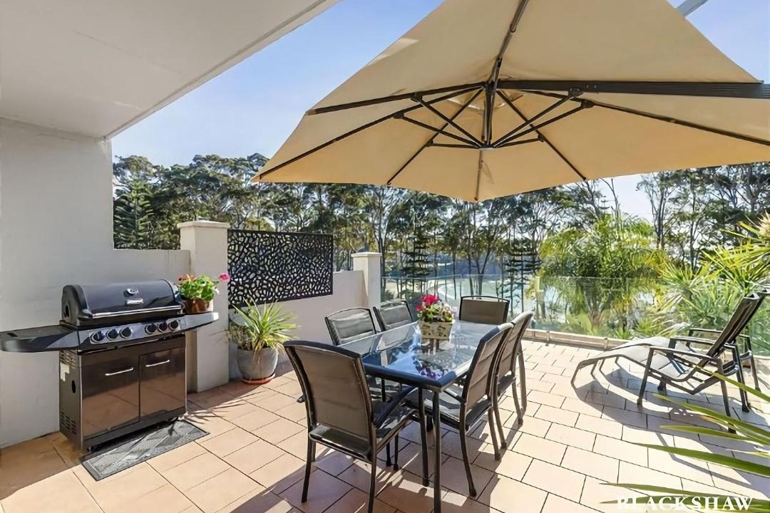 Photo of Patio Balcony in Denhams Beach