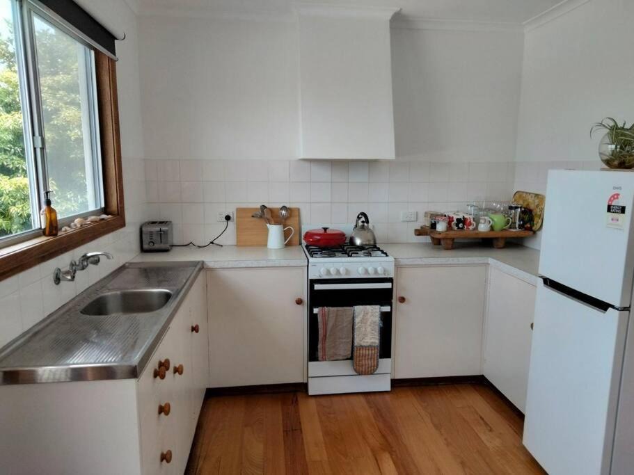 Photo of Kitchen in Lake Tyers Beach
