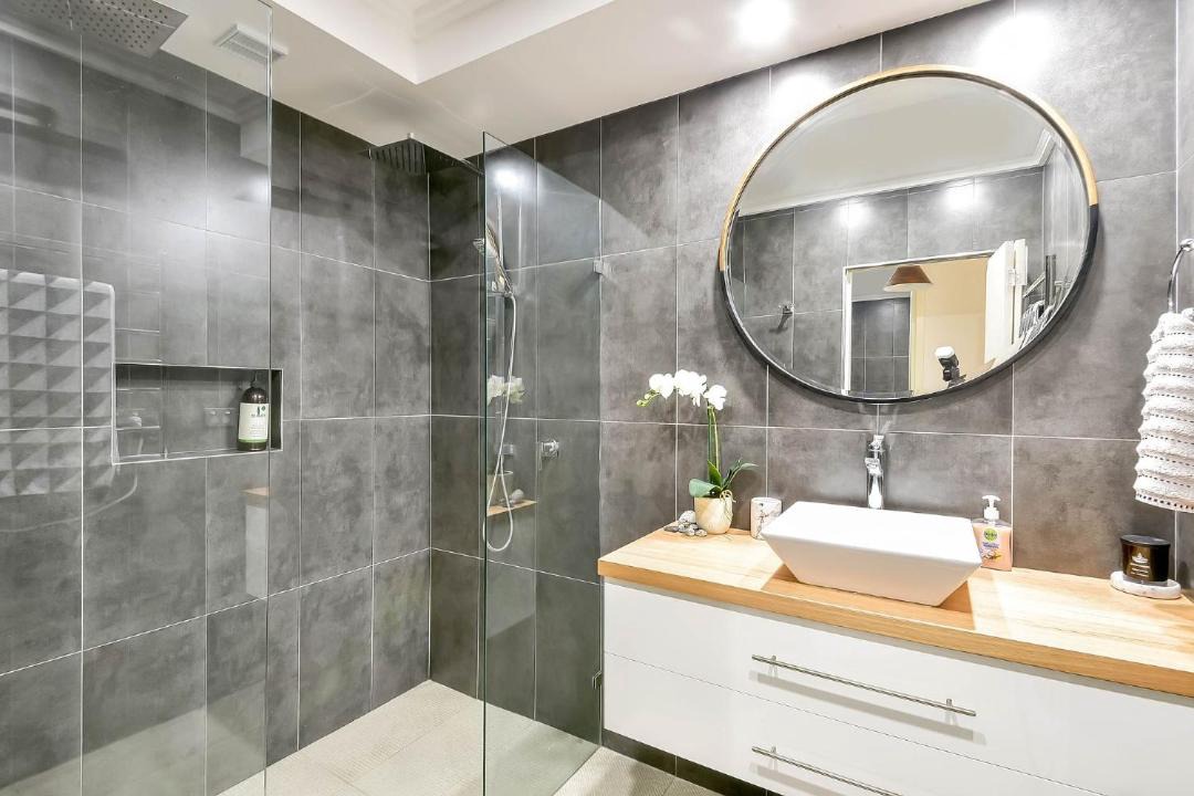 Photo of Bathroom in The Entrance North