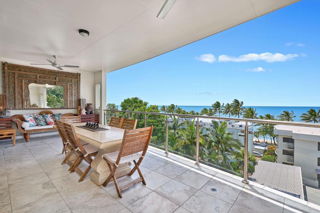Photo of Patio Balcony in Trinity Beach