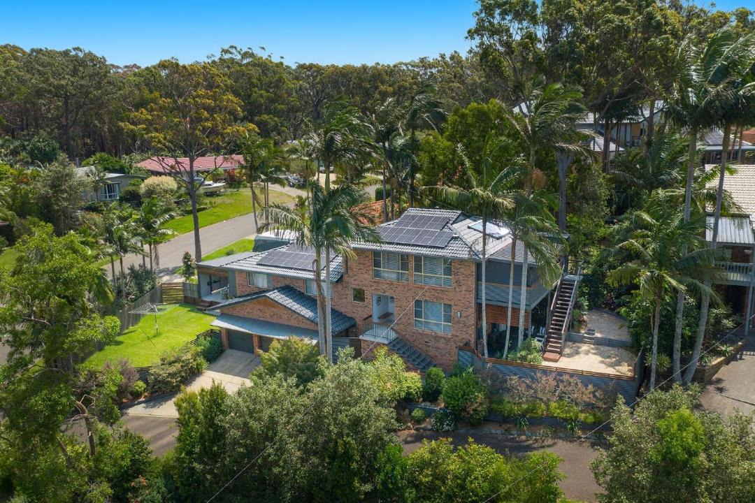 Photo of Buildings in Bonny Hills