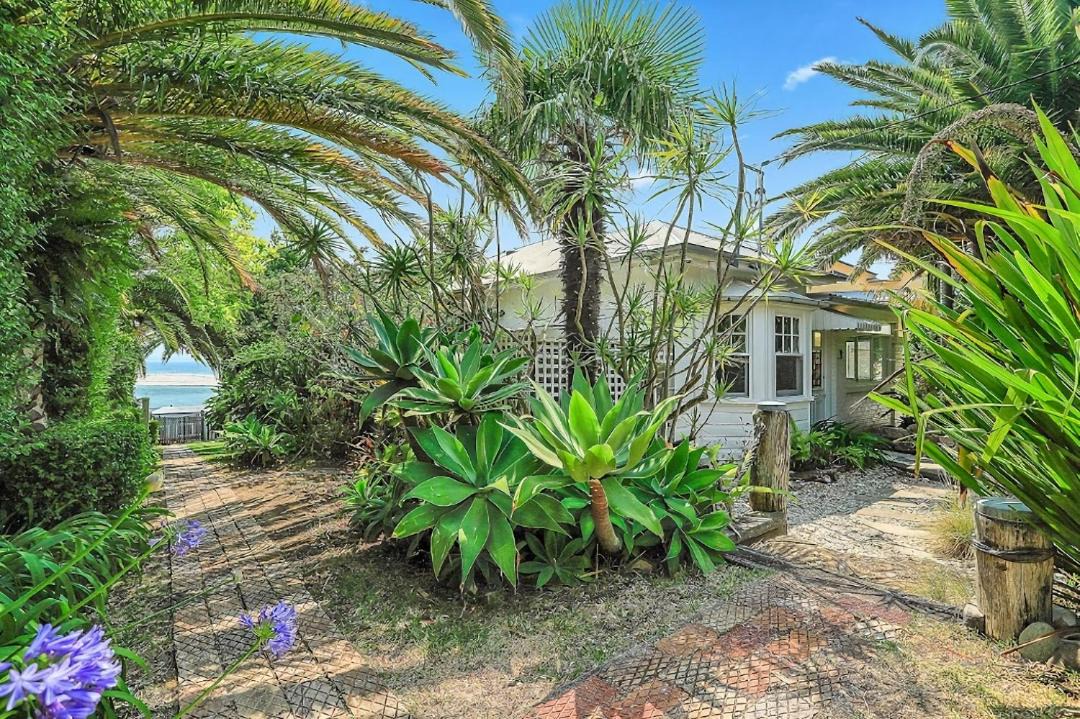 Photo of Buildings in Huskisson