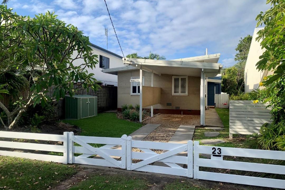 Photo of Buildings in Moffat Beach