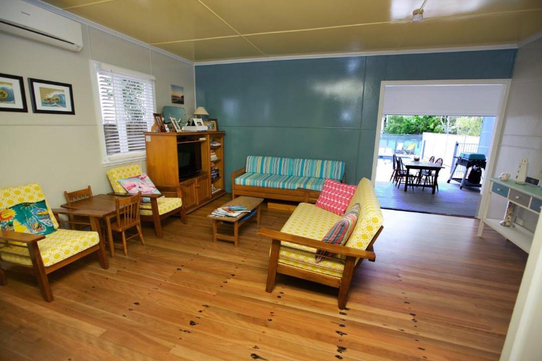 Photo of Livingroom in Moffat Beach