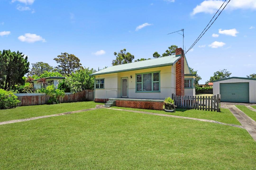 Photo of Buildings in Huskisson