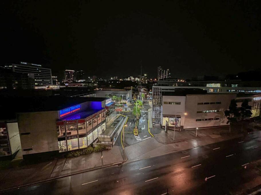 Photo of Buildings in Newstead