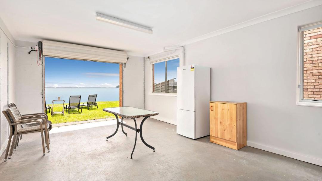 Photo of Livingroom in Salamander Bay