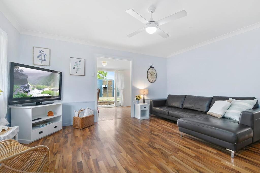 Photo of Livingroom in Beachmere