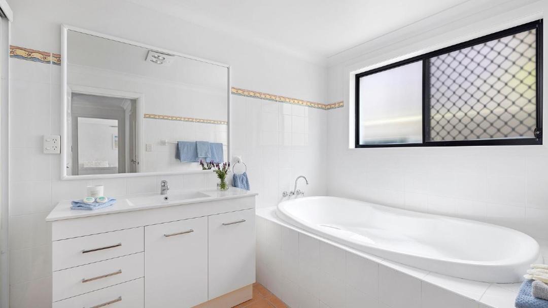 Photo of Bathroom in Salamander Bay