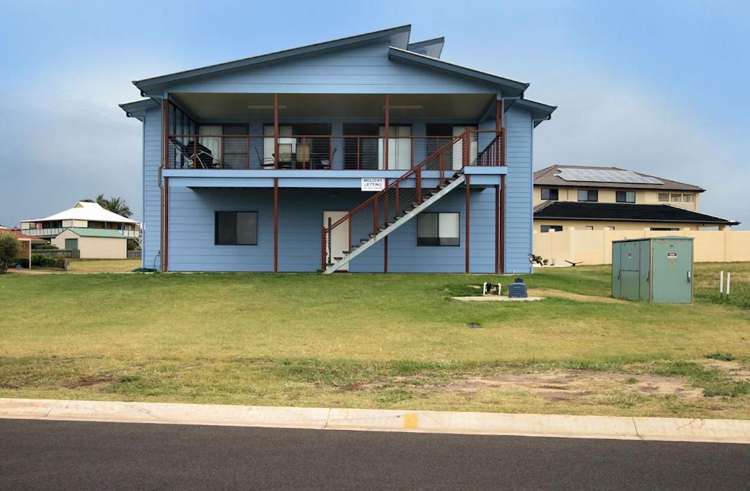Photo of Buildings in Elliott Heads