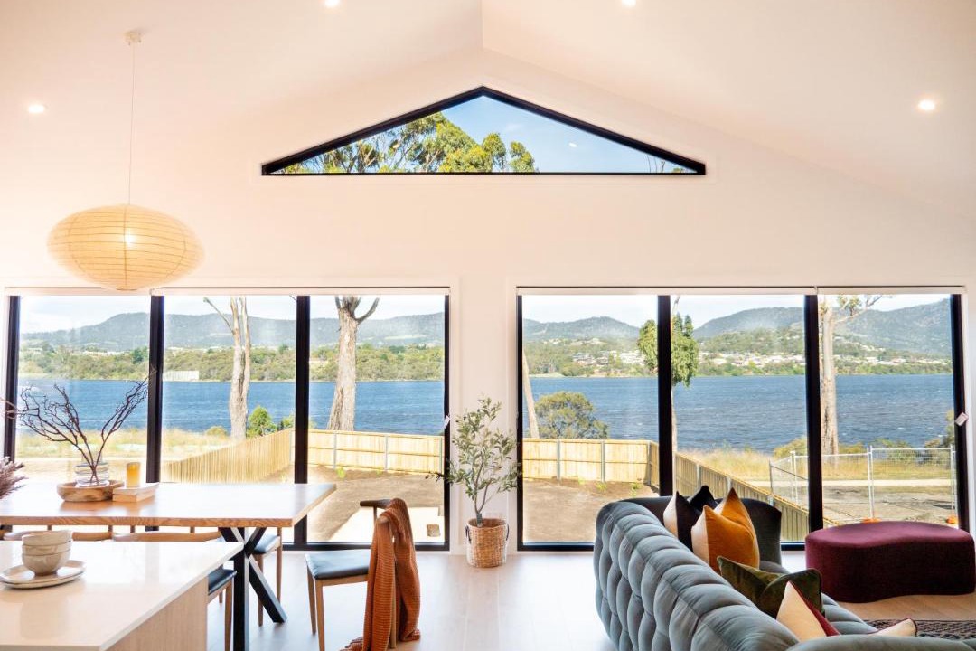 Photo of Livingroom in Sullivan's Cove