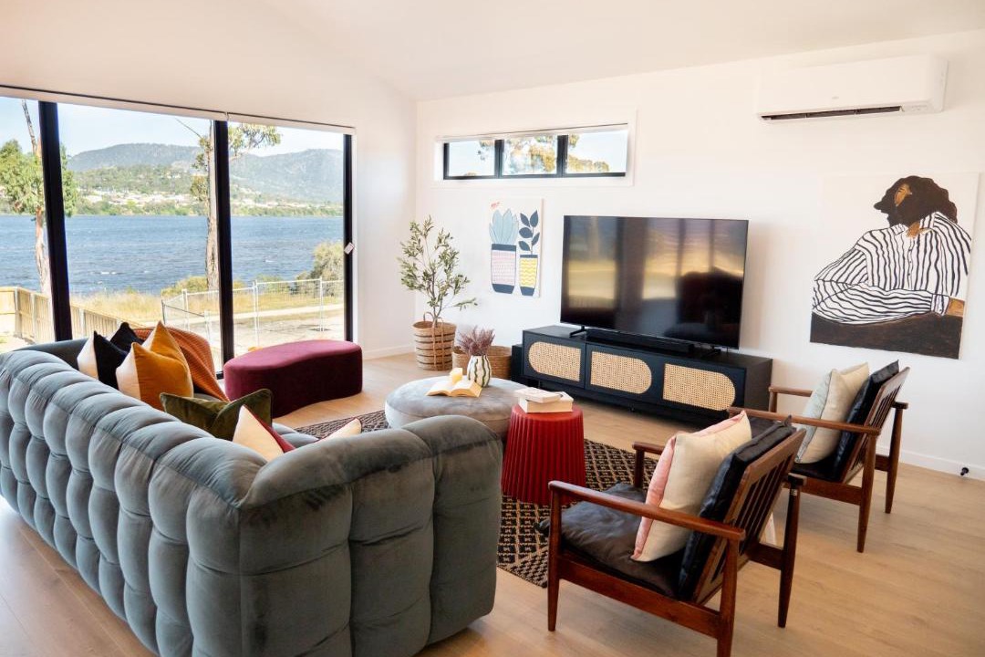 Photo of Livingroom in Sullivan's Cove