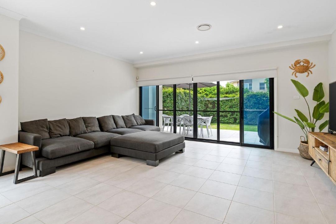 Photo of Livingroom in The Entrance North