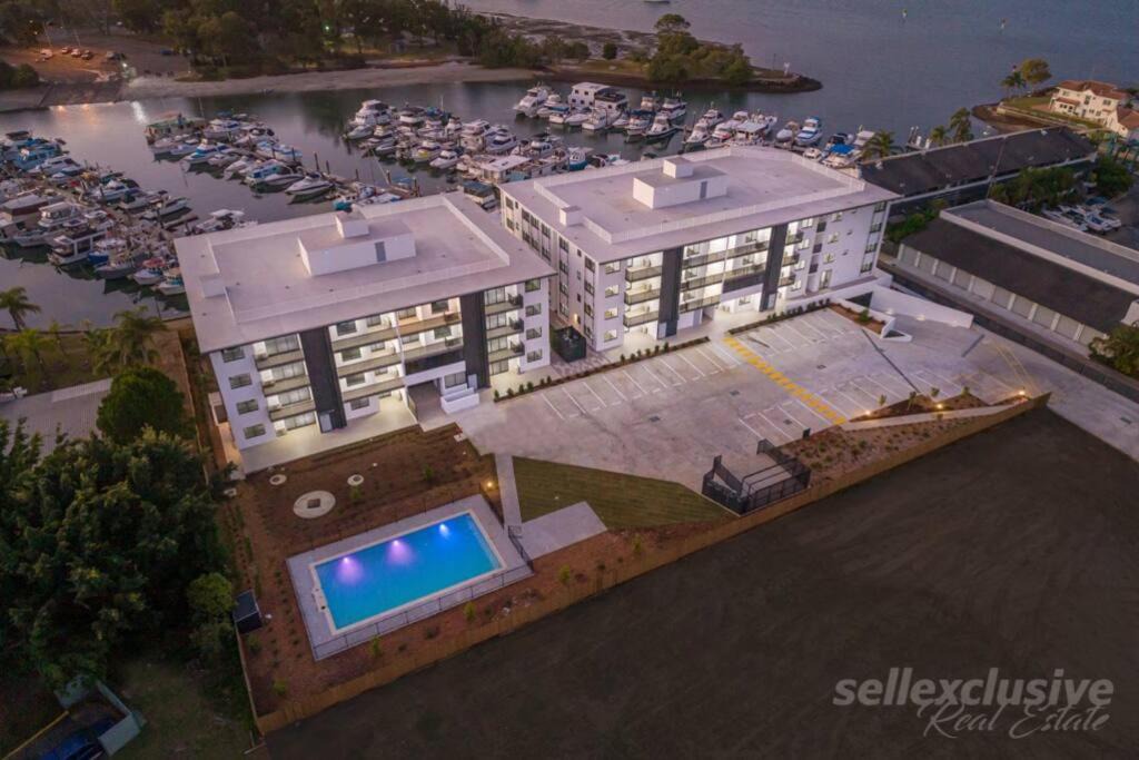 Photo of Buildings in Sandstone Point