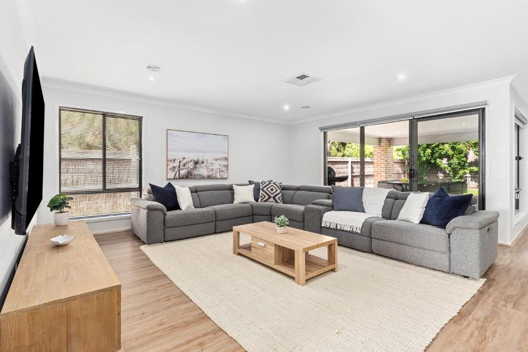Photo of Livingroom in Armstrong Creek