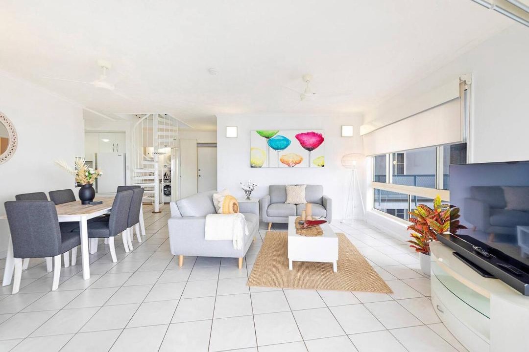Photo of Livingroom in Cullen Bay