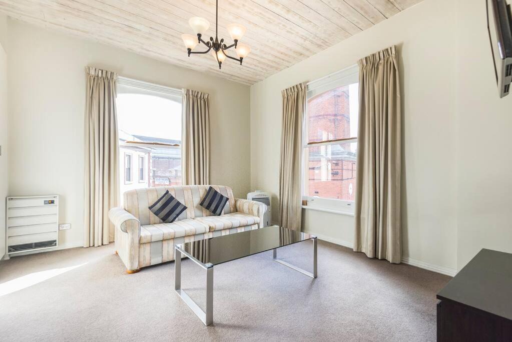 Photo of Livingroom in Sullivan's Cove