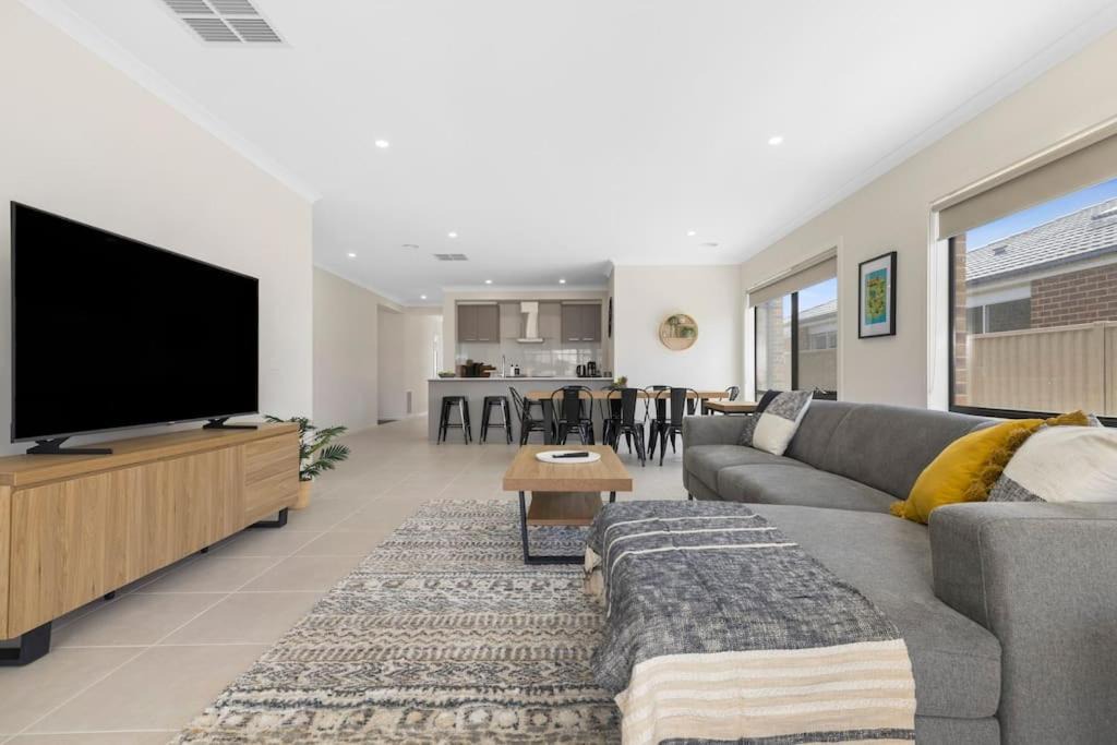 Photo of Livingroom in Delacombe