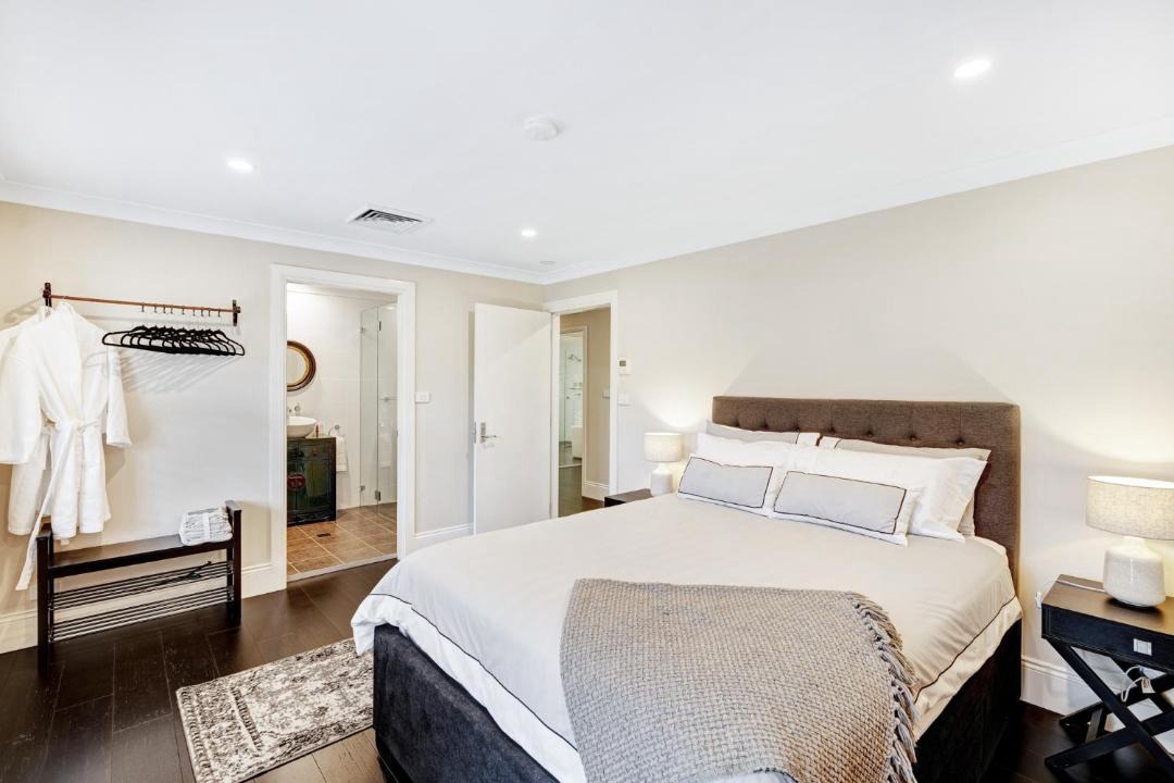 Photo of Bedroom in Bombira