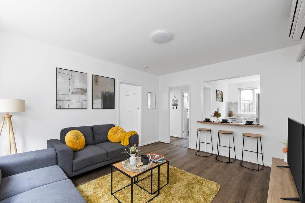 Photo of Livingroom in Elwood