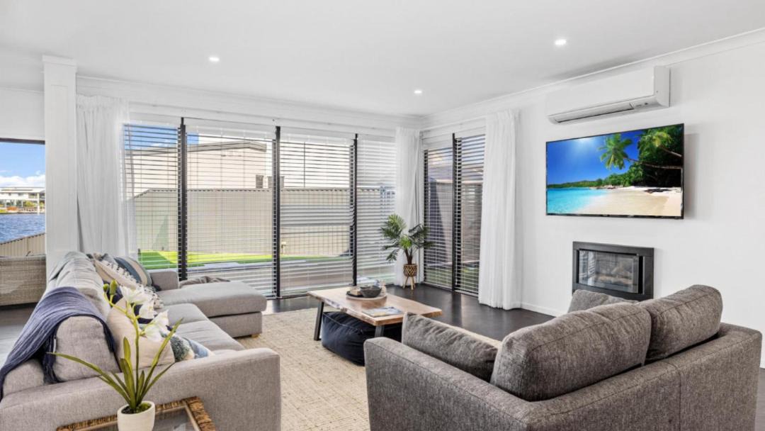 Photo of Livingroom in Banksia Beach