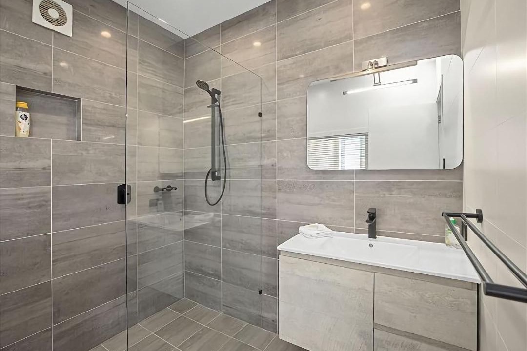 Photo of Bathroom in Scotts Head