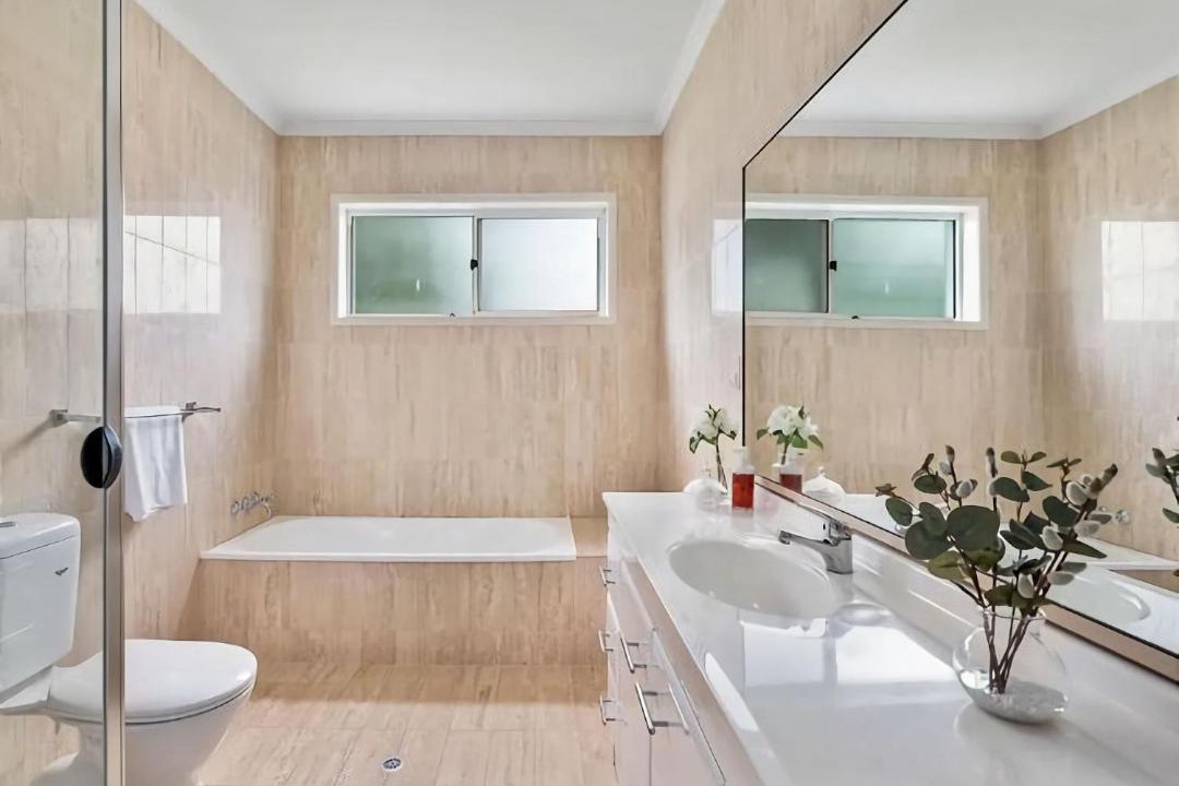Photo of Bathroom in Korora