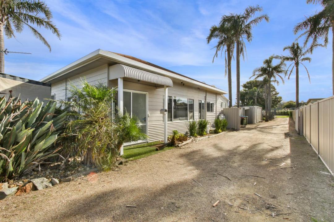 Photo of Buildings in Lakes Entrance