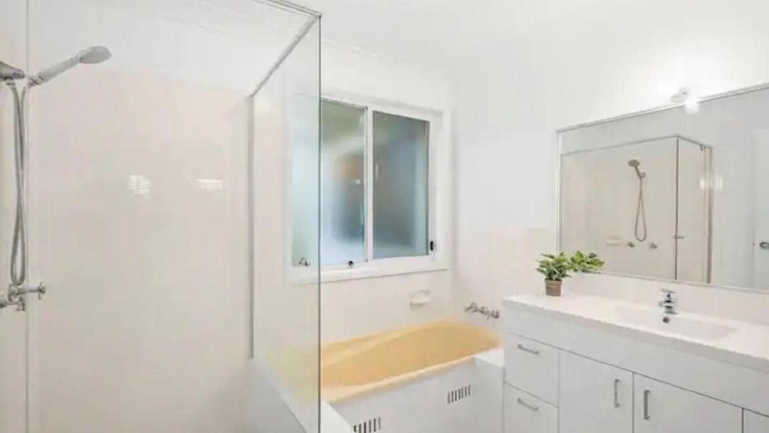 Photo of Bathroom in St Huberts Island