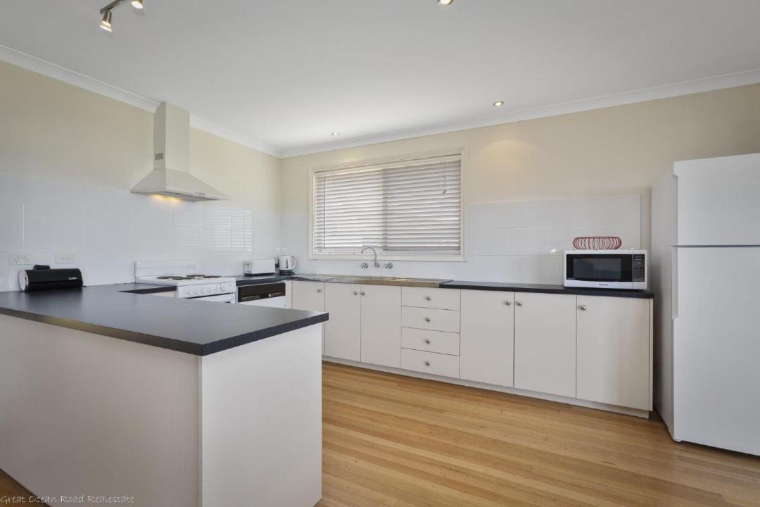 Photo of Kitchen in Skenes Creek