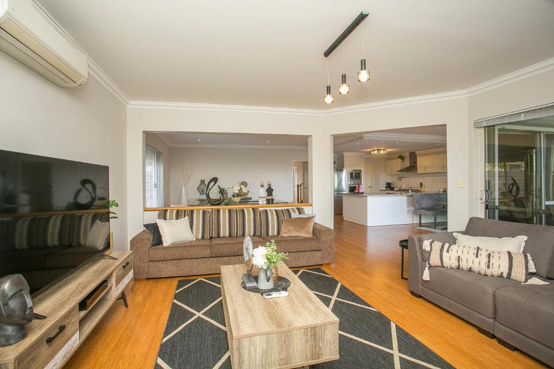 Photo of Livingroom in Dudley Park