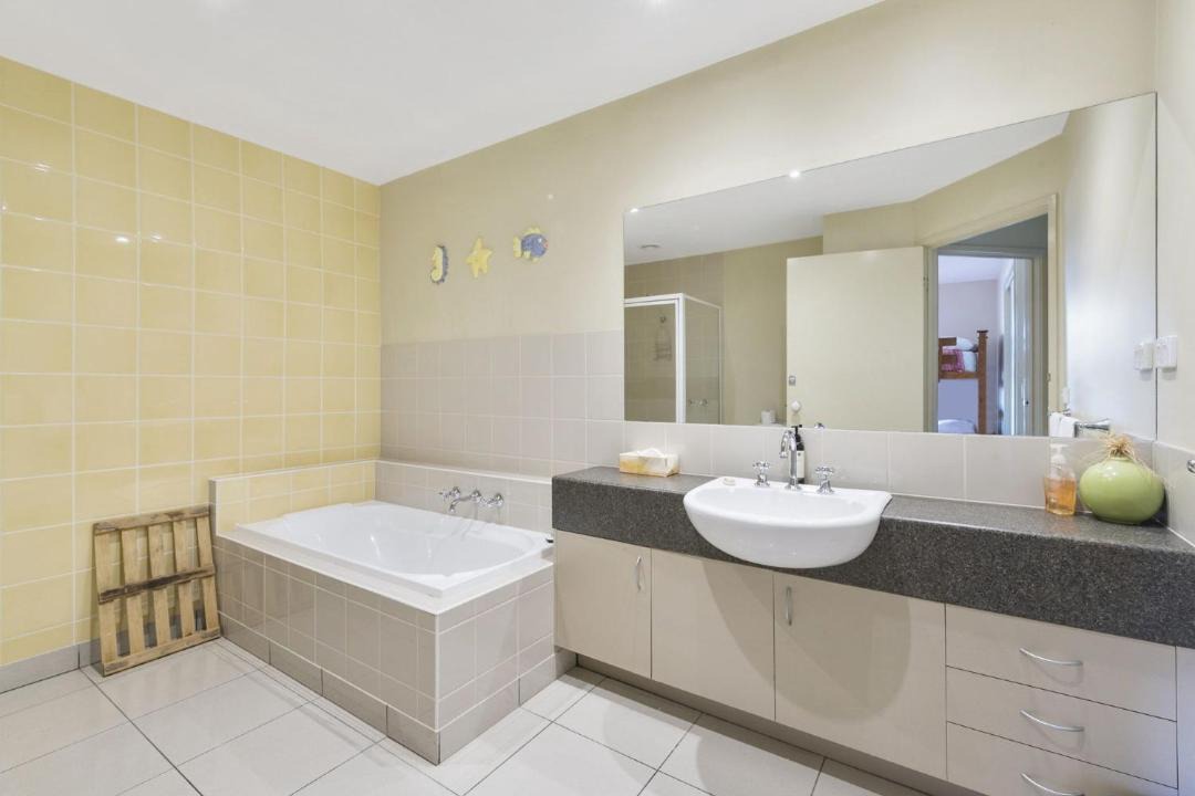 Photo of Bathroom in Apollo Bay
