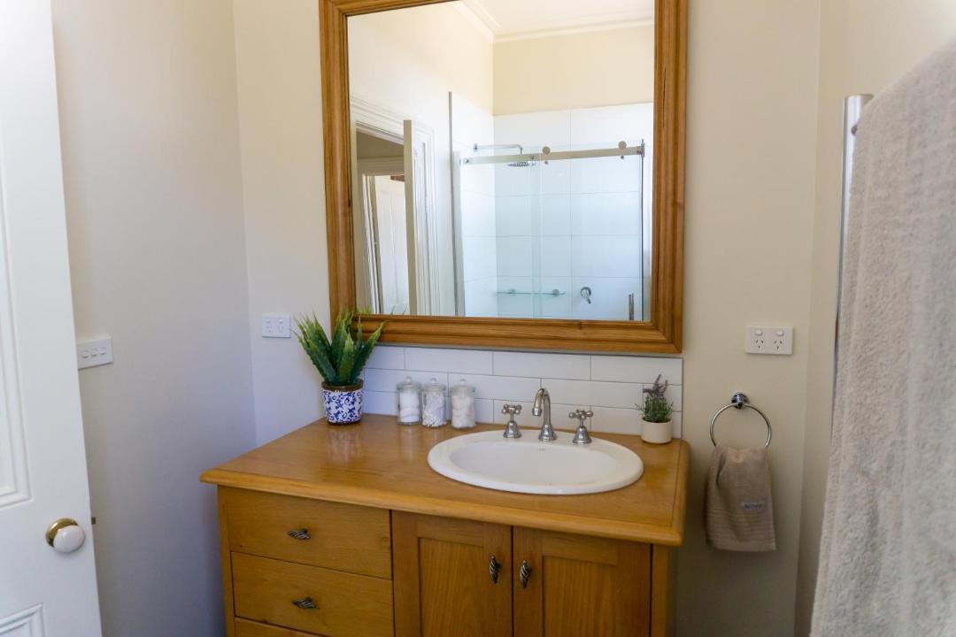 Photo of Bathroom in Miners Rest