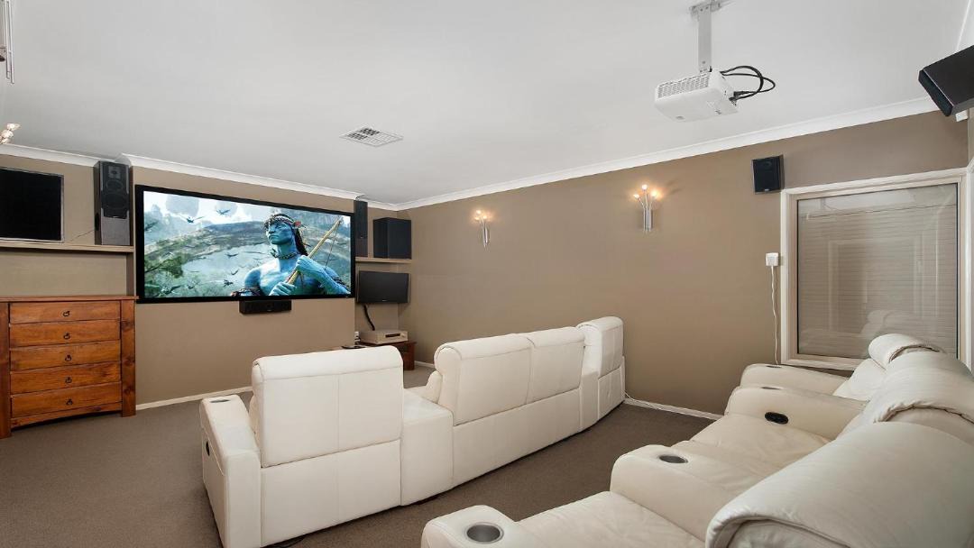 Photo of Livingroom in One Mile