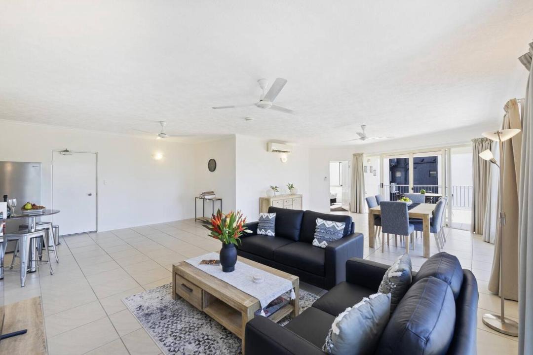 Photo of Livingroom in Cullen Bay